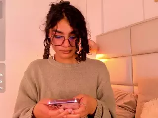 Zuky 💕's Live Sex Cam Show