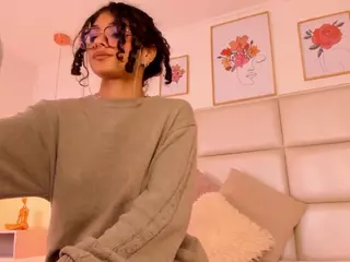 Zuky 💕's Live Sex Cam Show