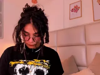 Zuky 💕's Live Sex Cam Show