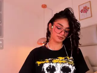 Zuky 💕's Live Sex Cam Show