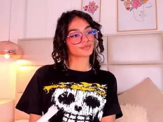 Zuky 💕's Live Sex Cam Show