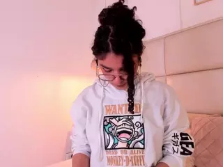 Zuky 💕's Live Sex Cam Show