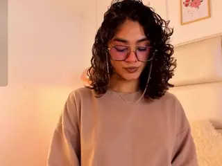 Zuky 💕's Live Sex Cam Show