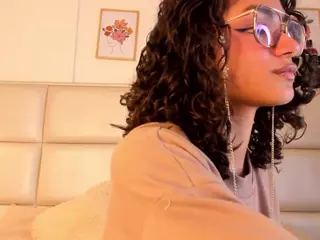 Zuky 💕's Live Sex Cam Show