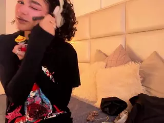 Zuky 💕's Live Sex Cam Show