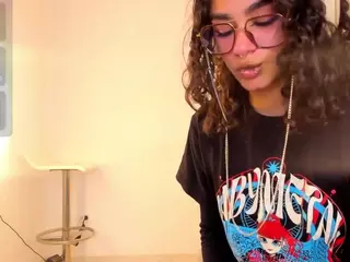 Zuky 💕's Live Sex Cam Show