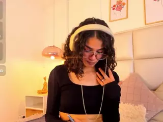 Zuky 💕's Live Sex Cam Show