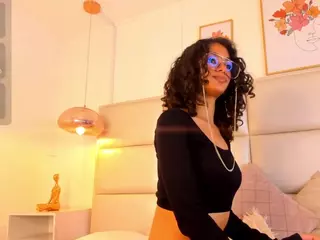 Zuky 💕's Live Sex Cam Show