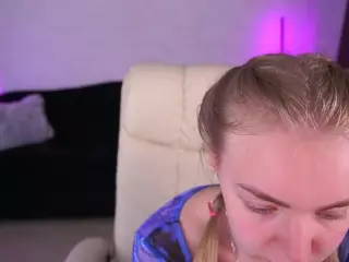 EmilySunshineS's Live Sex Cam Show