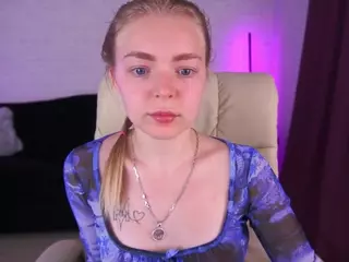 EmilySunshineS's Live Sex Cam Show
