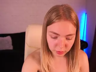 EmilySunshineS's Live Sex Cam Show