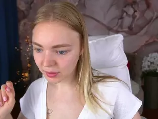 EmilySunshineS's Live Sex Cam Show