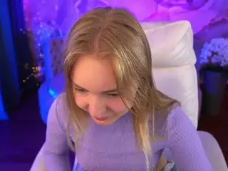 EmilySunshineS's Live Sex Cam Show