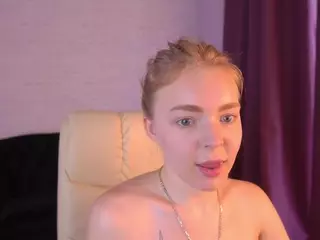EmilySunshineS's Live Sex Cam Show