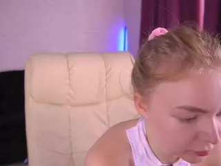 EmilySunshineS's Live Sex Cam Show