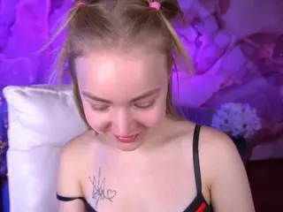 EmilySunshineS's Live Sex Cam Show