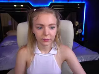 EmilySunshineS's Live Sex Cam Show