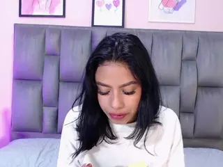 MeganLoovee's Live Sex Cam Show