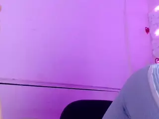 SaraStonex's Live Sex Cam Show