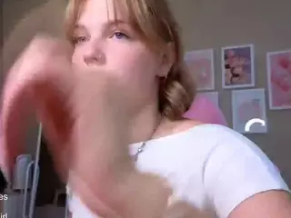 YourL1ttleAngel's Live Sex Cam Show