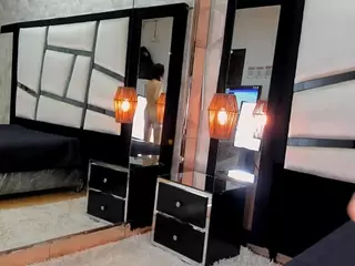 ArinnaRussell's Live Sex Cam Show