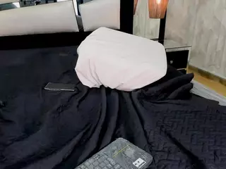 ArinnaRussell's Live Sex Cam Show