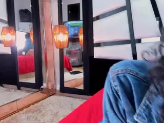 ArinnaRussell's Live Sex Cam Show