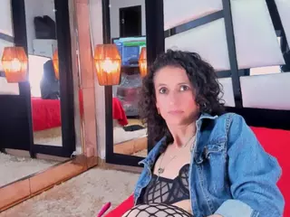ArinnaRussell's Live Sex Cam Show