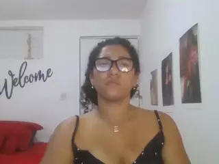 Bellacrespa's Live Sex Cam Show