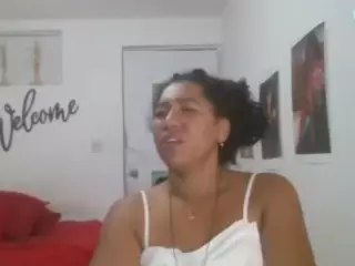 Bellacrespa's Live Sex Cam Show