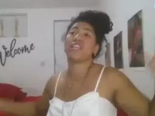 Bellacrespa's Live Sex Cam Show