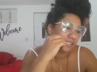Bellacrespa's Live Sex Cam Show