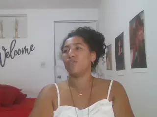 Bellacrespa's Live Sex Cam Show