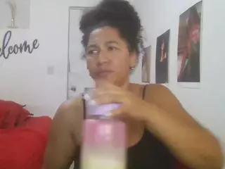 Bellacrespa's Live Sex Cam Show