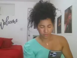 Bellacrespa's Live Sex Cam Show
