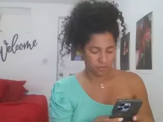 Bellacrespa's Live Sex Cam Show