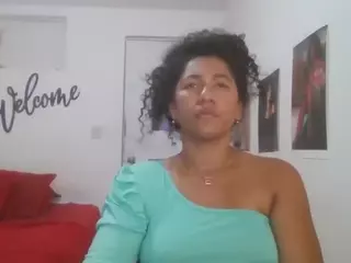 Bellacrespa's Live Sex Cam Show