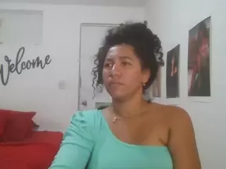 Bellacrespa's Live Sex Cam Show