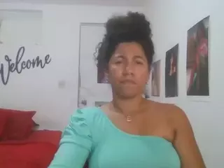 Bellacrespa's Live Sex Cam Show