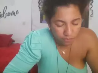 Bellacrespa's Live Sex Cam Show
