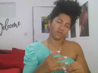 Bellacrespa's Live Sex Cam Show