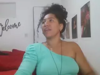 Bellacrespa's Live Sex Cam Show