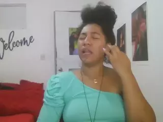 Bellacrespa's Live Sex Cam Show