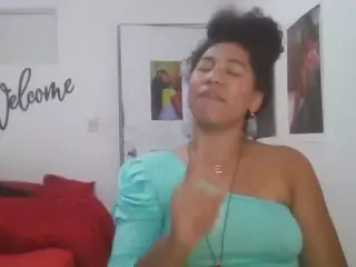 Bellacrespa's Live Sex Cam Show