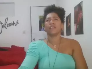 Bellacrespa's Live Sex Cam Show