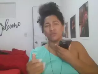 Bellacrespa's Live Sex Cam Show