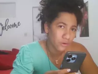 Bellacrespa's Live Sex Cam Show