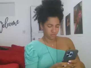 Bellacrespa's Live Sex Cam Show