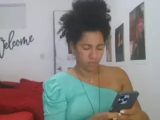 Bellacrespa's Live Sex Cam Show