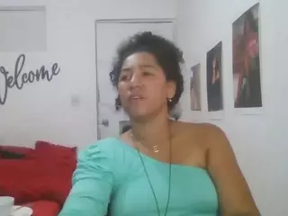 Bellacrespa's Live Sex Cam Show